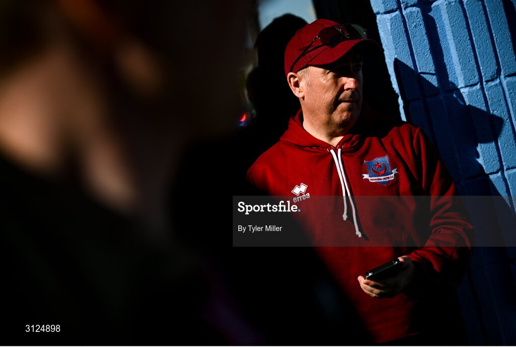 5 May 2025; A Drogheda supporter arrives before the SSE Airtricity Men's Premier Division match between Drogheda United and Cork City at Sullivan & Lambe Park in Drogheda, Louth. Photo by Tyler Miller/Sportsfile