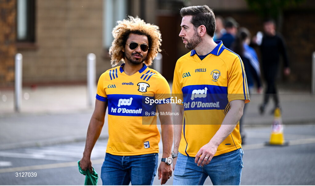 10 May 2025; Clare supporters arrive for the Munster GAA Hurling Senior Championship Round 3 match between Clare and Tipperary at Zimmer Biomet Páirc Chíosóg in Ennis, Clare. Photo by Ray McManus/Sportsfile