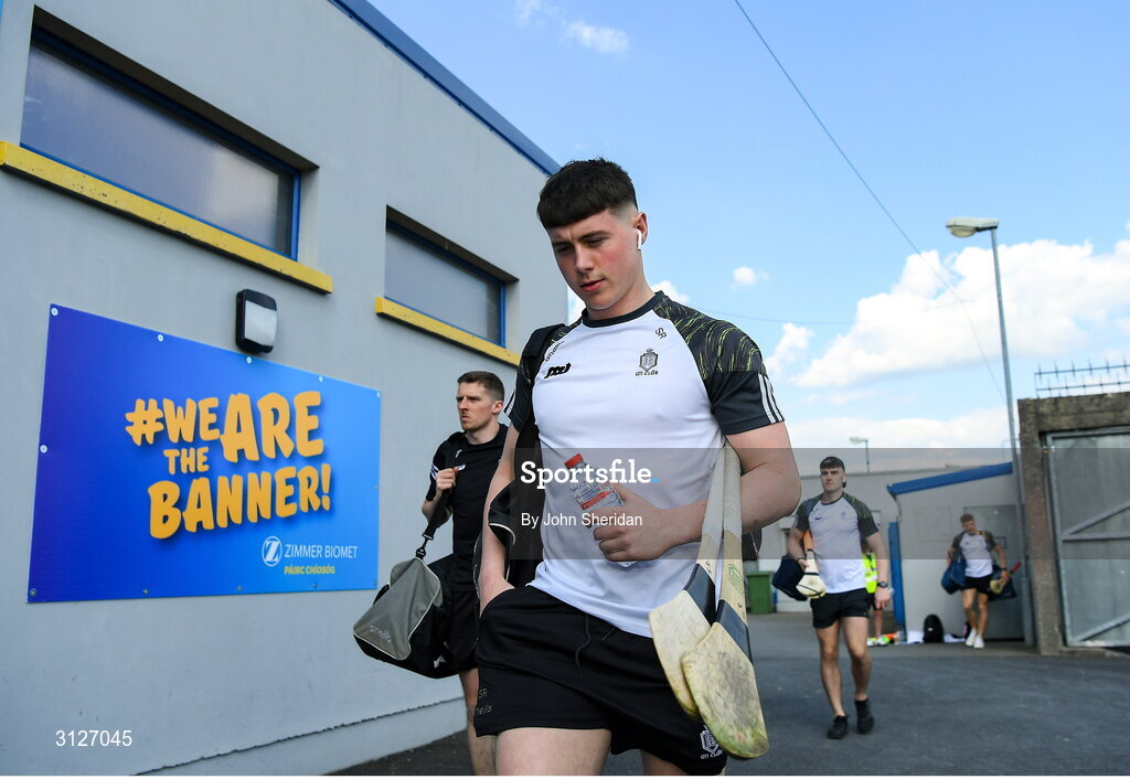 10 May 2025; Sean Rynne of Clare before the Munster GAA Hurling Senior Championship Round 3 match between Clare and Tipperary at Zimmer Biomet Páirc Chíosóg in Ennis, Clare. Photo by John Sheridan/Sportsfile