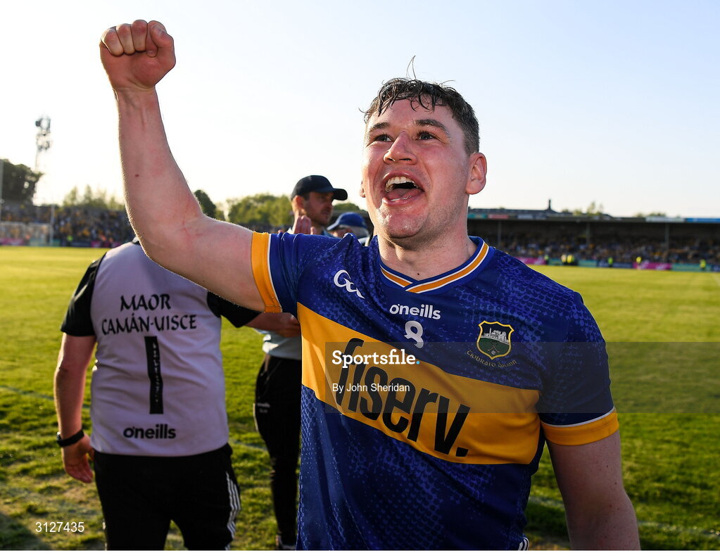 10 May 2025; Alan Tynan of Tipperary celebrates after the Munster GAA Hurling Senior Championship Round 3 match between Clare and Tipperary at Zimmer Biomet Páirc Chíosóg in Ennis, Clare. Photo by John Sheridan/Sportsfile