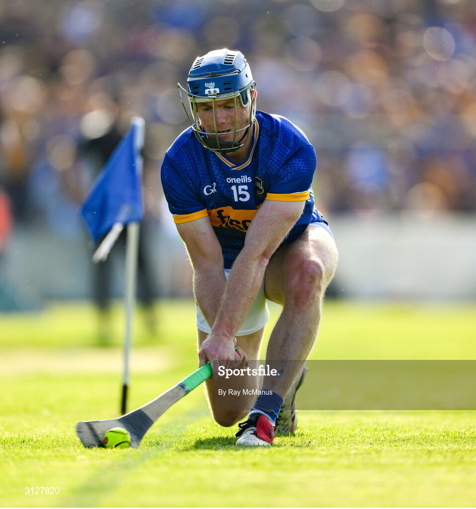 10 May 2025; Jason Forde of Tipperary takes a line ball during the Munster GAA Hurling Senior Championship Round 3 match between Clare and Tipperary at Zimmer Biomet Páirc Chíosóg in Ennis, Clare. Photo by Ray McManus/Sportsfile
