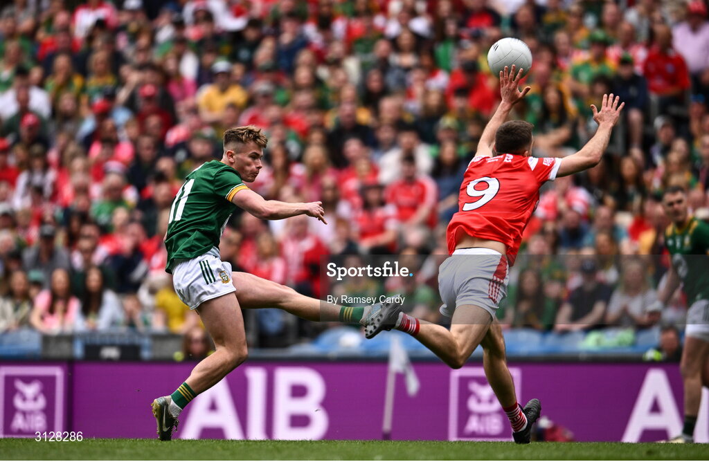 11 May 2025; Ruairí Kinsella of Meath in action against Andy McDonnell of Louth during the Leinster GAA Football Senior Championship final match between Louth and Meath at Croke Park in Dublin. Photo by Ramsey Cardy/Sportsfile
