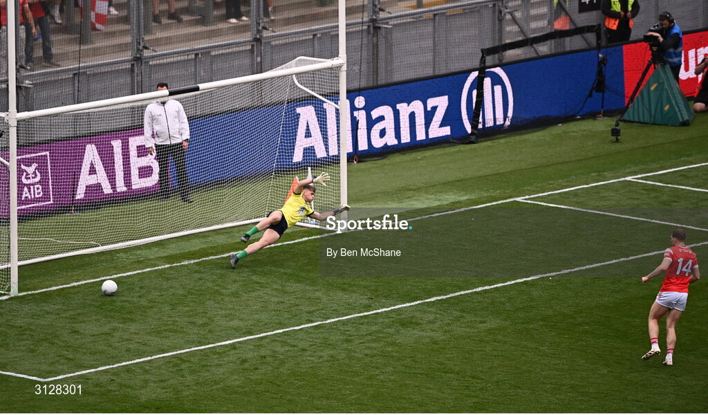 11 May 2025; Sam Mulroy of Louth scores his side's first goal, a penalty, past Meath goalkeeper Billy Hogan during the Leinster GAA Football Senior Championship final match between Louth and Meath at Croke Park in Dublin. Photo by Ben McShane/Sportsfile