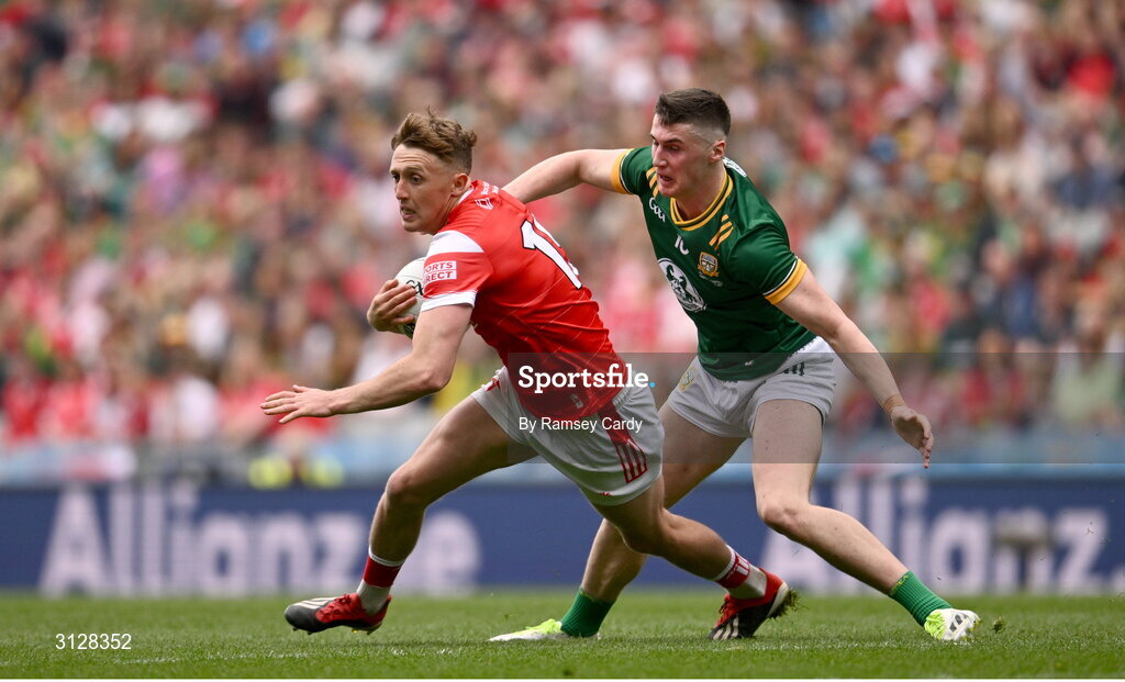 11 May 2025; Ryan Burns of Louth in action against Conor Duke of Meath during the Leinster GAA Football Senior Championship final match between Louth and Meath at Croke Park in Dublin. Photo by Ramsey Cardy/Sportsfile