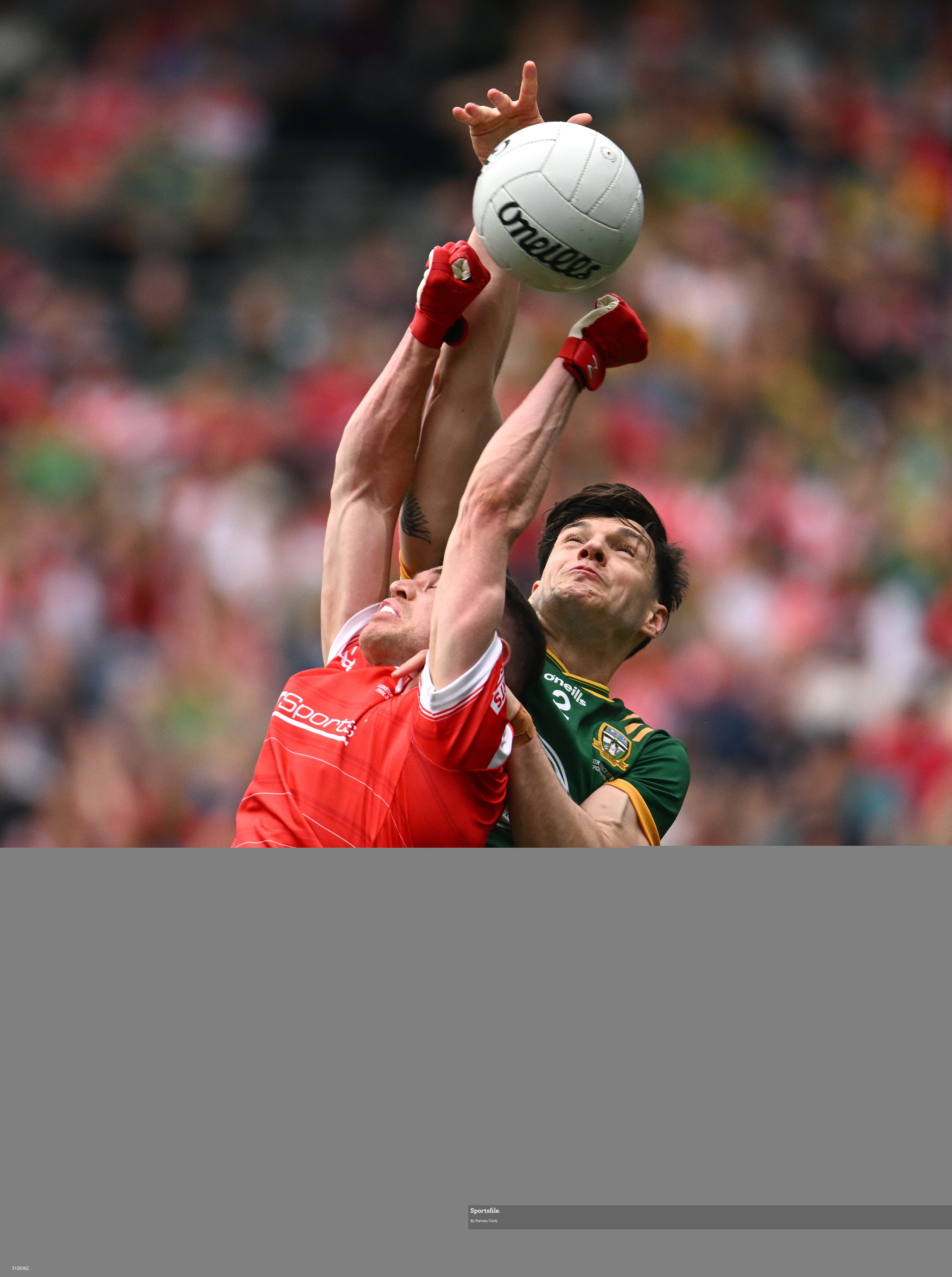 11 May 2025; Séamus Lavin of Meath and Conall McKeever of Louth during the Leinster GAA Football Senior Championship final match between Louth and Meath at Croke Park in Dublin. Photo by Ramsey Cardy/Sportsfile