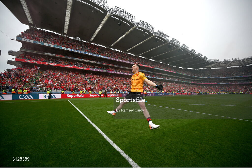 11 May 2025; Louth goalkeeper Niall McDonnell celebrates after the Leinster GAA Football Senior Championship final match between Louth and Meath at Croke Park in Dublin. Photo by Ramsey Cardy/Sportsfile