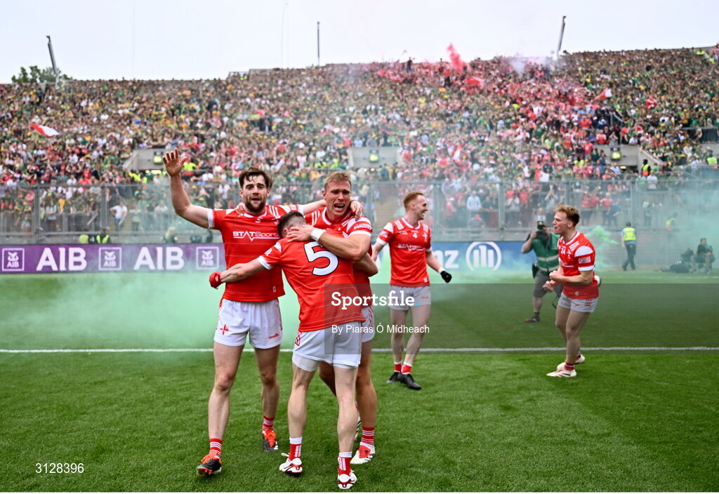 11 May 2025; Louth players celebrate after the Leinster GAA Football Senior Championship final match between Louth and Meath at Croke Park in Dublin. Photo by Piaras Ó Mídheach/Sportsfile