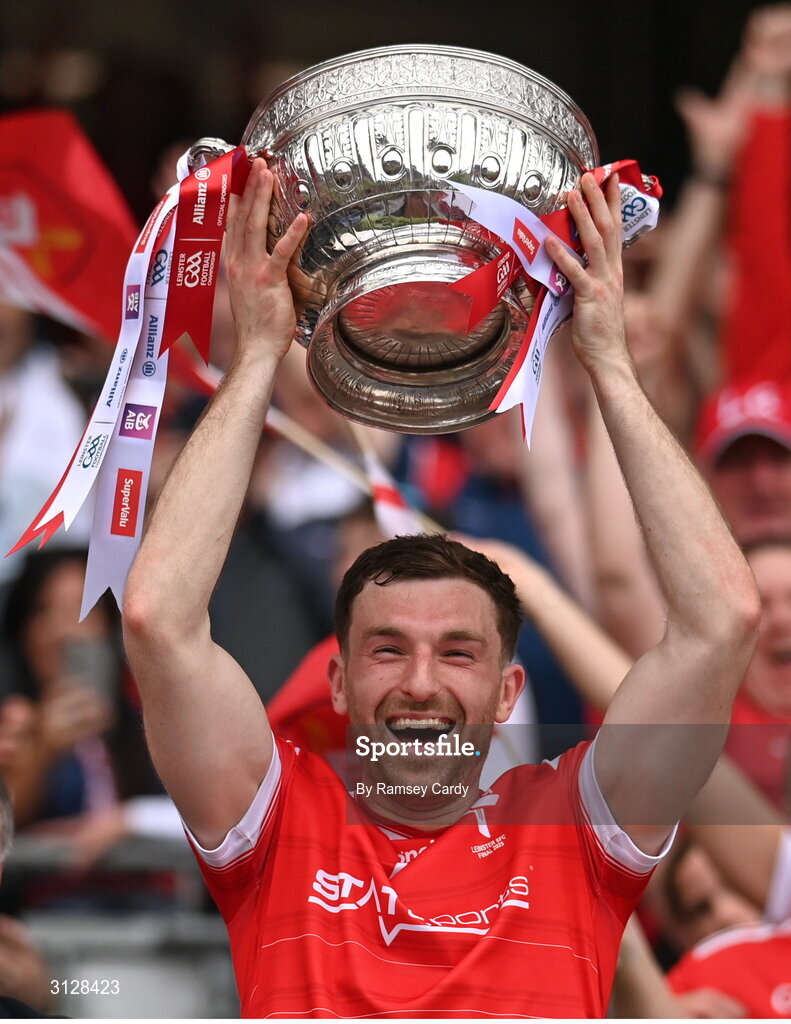11 May 2025; Louth captain Sam Mulroy lifts the Delaney cup after the Leinster GAA Football Senior Championship final match between Louth and Meath at Croke Park in Dublin. Photo by Ramsey Cardy/Sportsfile