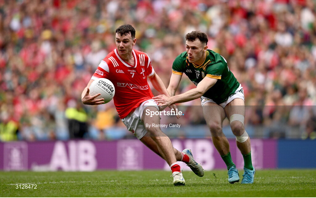11 May 2025; Craig Lennon of Louth in action against Jordan Morris of Meath during the Leinster GAA Football Senior Championship final match between Louth and Meath at Croke Park in Dublin. Photo by Ramsey Cardy/Sportsfile