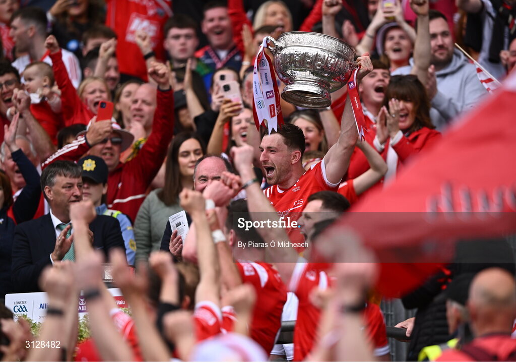 11 May 2025; Louth captain Sam Mulroy lifts The Delaney Cup after his side's victory in the Leinster GAA Football Senior Championship final match between Louth and Meath at Croke Park in Dublin. Photo by Piaras Ó Mídheach/Sportsfile