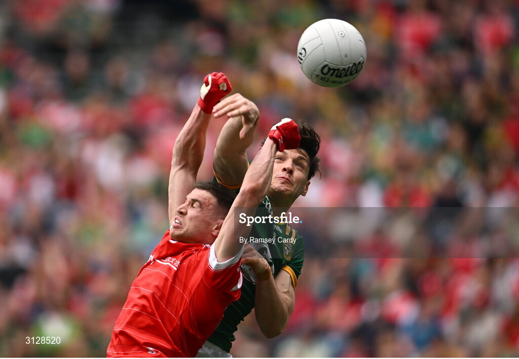 11 May 2025; Séamus Lavin of Meath and Conall McKeever of Louth during the Leinster GAA Football Senior Championship final match between Louth and Meath at Croke Park in Dublin. Photo by Ramsey Cardy/Sportsfile