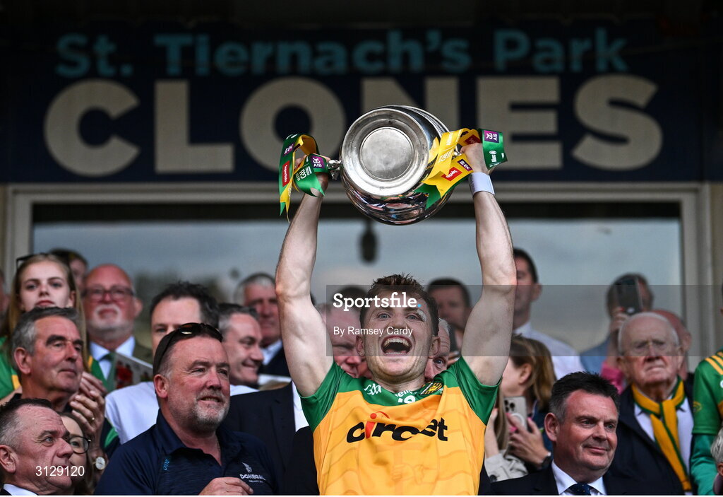 10 May 2025; Shane O'Donnell of Donegal lifts the Anglo-Celt Cup after the Ulster GAA Football Senior Championship final match between Armagh and Donegal at St Tiernach's Park in Clones, Monaghan. Photo by Ramsey Cardy/Sportsfile