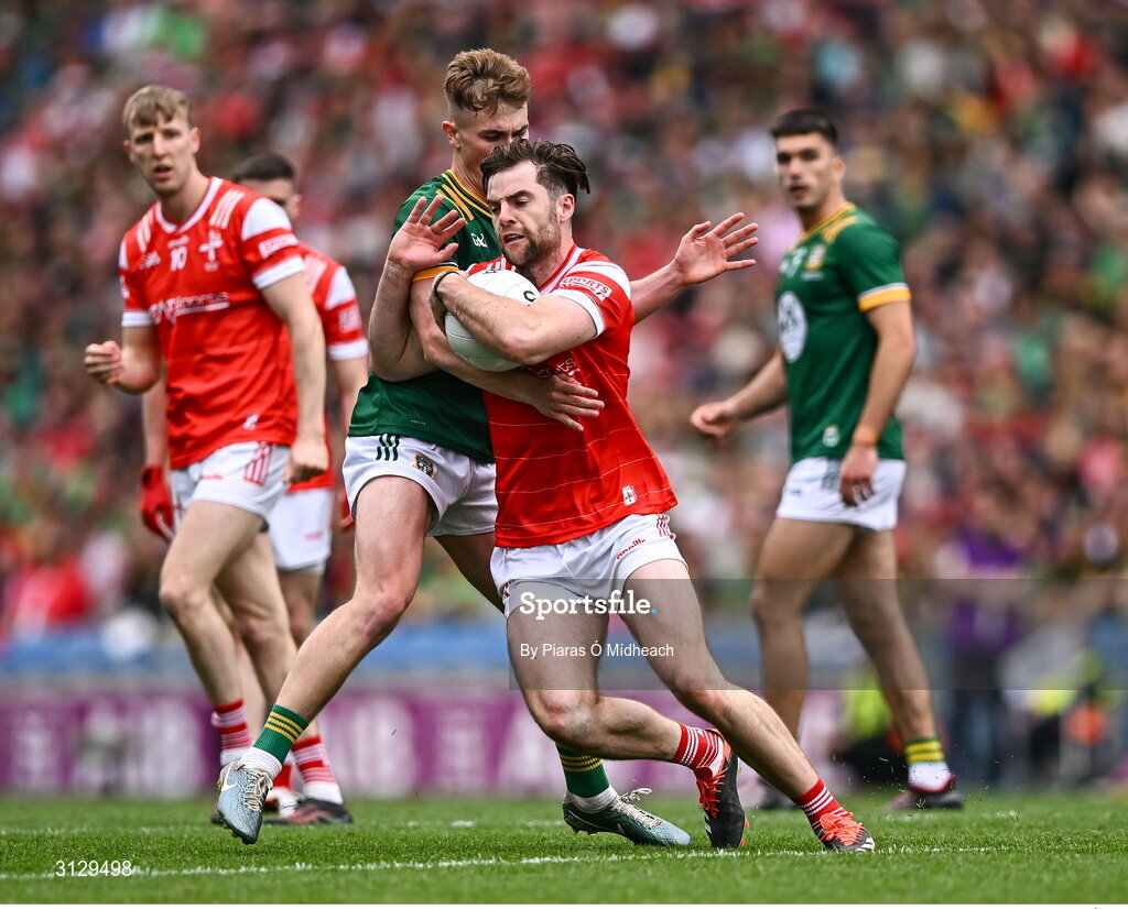 11 May 2025; Dermot Campbell of Louth in action against Ruairí Kinsella of Meath during the Leinster GAA Football Senior Championship final match between Louth and Meath at Croke Park in Dublin. Photo by Piaras Ó Mídheach/Sportsfile
