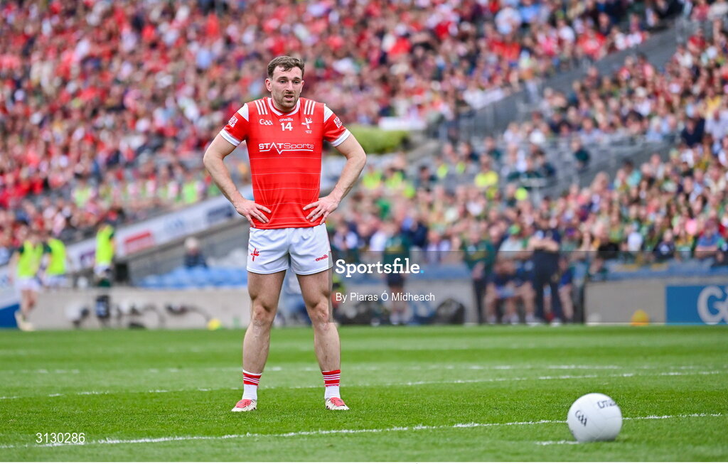 11 May 2025; Sam Mulroy of Louth prepares to take a penalty kick during the Leinster GAA Football Senior Championship final match between Louth and Meath at Croke Park in Dublin. Photo by Piaras Ó Mídheach/Sportsfile