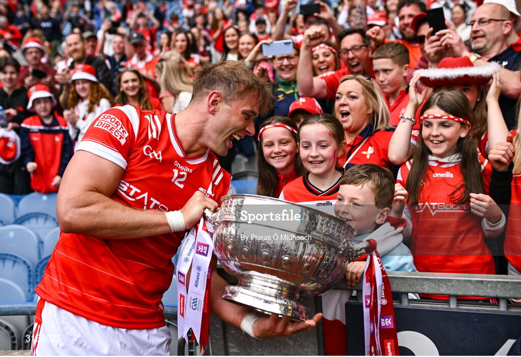 11 May 2025; Conor Grimes of Louth shows the Delaney Cup to supporters after victory in the Leinster GAA Football Senior Championship final match between Louth and Meath at Croke Park in Dublin. Photo by Piaras Ó Mídheach/Sportsfile