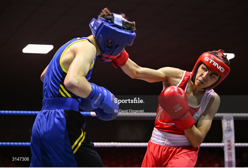 30 May 2025; Emmet Shields of Glasnevin BC, right, in action against Aodh Carlyle of Golden Cobra BC during their bout at the 2025 National Senior Cadet Championship Finals at the National Boxing Stadium in Dublin. Photo by David Fitzgerald/Sportsfile