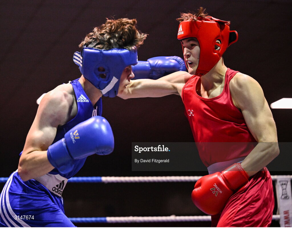 30 May 2025; Jason Donoghue of Olympic L, right, in action against Kian O’Sullivan of Conamara BC during their bout at the 2025 National Senior Cadet Championship Finals at the National Boxing Stadium in Dublin. Photo by David Fitzgerald/Sportsfile
