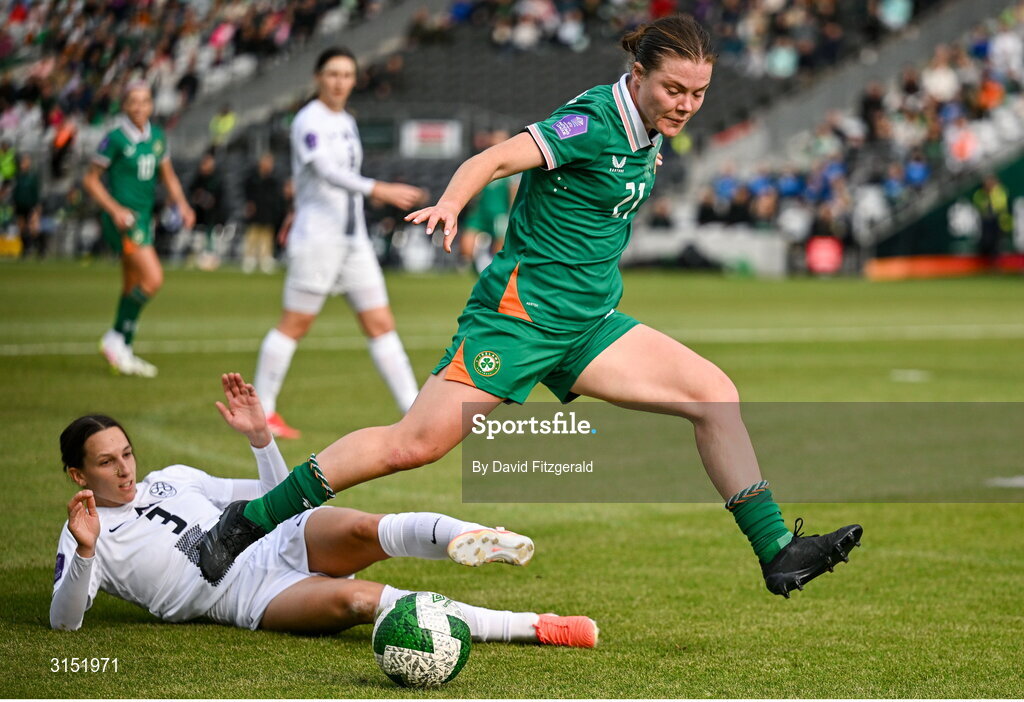 3 June 2025; Emily Murphy of Republic of Ireland in action against Sara Agrež of Slovenia during the UEFA Women's Nations League, League B match between Republic of Ireland and Slovenia at Páirc Uí Chaoimh in Cork. Photo by David Fitzgerald/Sportsfile