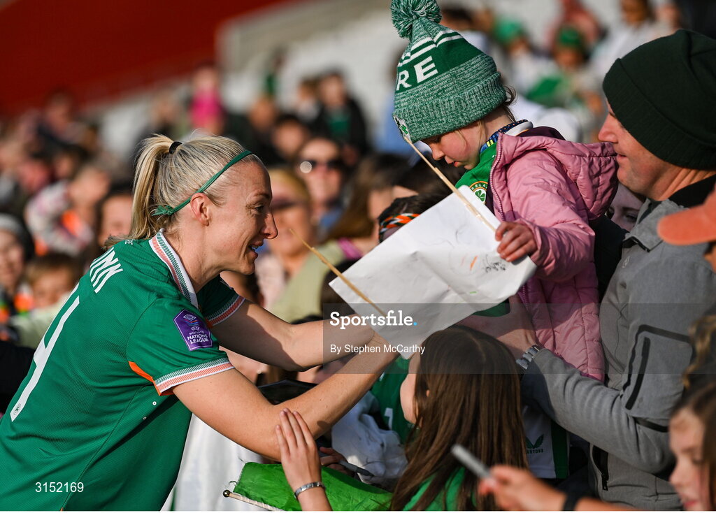 3 June 2025; Louise Quinn of Republic of Ireland signs autographs for supporters after the UEFA Women's Nations League, League B match between Republic of Ireland and Slovenia at Páirc Uí Chaoimh in Cork. Photo by Stephen McCarthy/Sportsfile