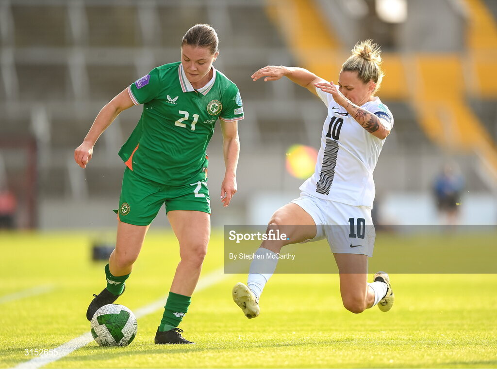 3 June 2025; Emily Murphy of Republic of Ireland in action against Dominika Conc of Slovenia during the UEFA Women's Nations League, League B match between Republic of Ireland and Slovenia at Páirc Uí Chaoimh in Cork. Photo by Stephen McCarthy/Sportsfile