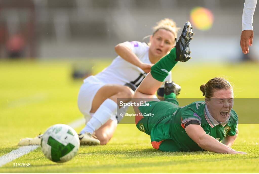 3 June 2025; Emily Murphy of Republic of Ireland in action against Dominika Conc of Slovenia during the UEFA Women's Nations League, League B match between Republic of Ireland and Slovenia at Páirc Uí Chaoimh in Cork. Photo by Stephen McCarthy/Sportsfile