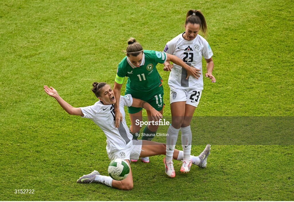 3 June 2025; Katie McCabe of Republic of Ireland in action against Slovenia players Sara Makovec, left, and Maja Sternad during the UEFA Women's Nations League, League B match between Republic of Ireland and Slovenia at Páirc Uí Chaoimh in Cork. Photo by Shauna Clinton/Sportsfile