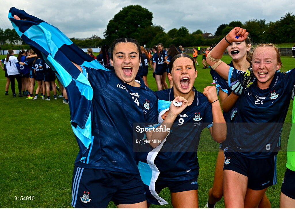 8 June 2025; Dublin players celebrate after the LGFA All-Ireland U14 Gold Final match between Dublin and Kerry at Nenagh Éire Óg GAA Club in Nenagh, Tipperary. Photo by Tyler Miller/Sportsfile