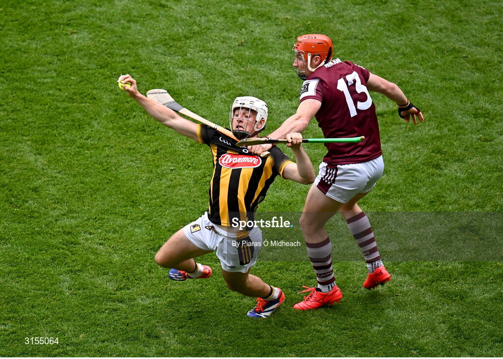 8 June 2025; Cian Kenny of Kilkenny in action against Conor Whelan of Galway during the Leinster GAA Senior Hurling Championship final match between Kilkenny and Galway at Croke Park in Dublin. Photo by Piaras Ó Mídheach/Sportsfile