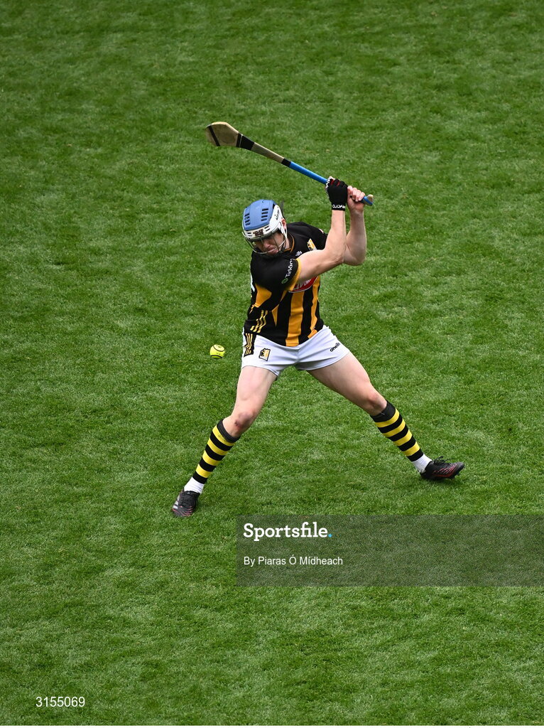 8 June 2025; TJ Reid of Kilkenny takes a free during the Leinster GAA Senior Hurling Championship final match between Kilkenny and Galway at Croke Park in Dublin. Photo by Piaras Ó Mídheach/Sportsfile