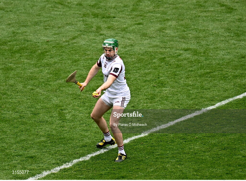 8 June 2025; Galway goalkeeper Eanna Murphy during the Leinster GAA Senior Hurling Championship final match between Kilkenny and Galway at Croke Park in Dublin. Photo by Piaras Ó Mídheach/Sportsfile