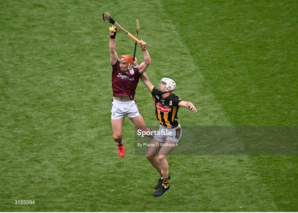 8 June 2025; Conor Whelan of Galway in action against Mikey Carey of Kilkenny during the Leinster GAA Senior Hurling Championship final match between Kilkenny and Galway at Croke Park in Dublin. Photo by Piaras Ó Mídheach/Sportsfile