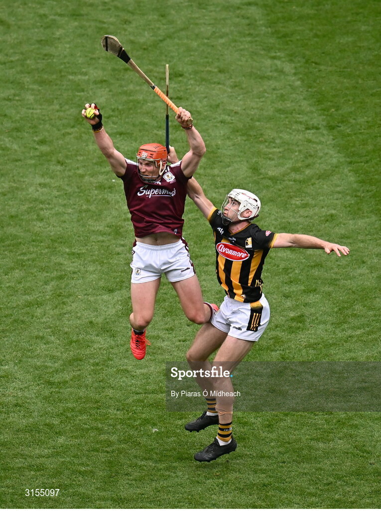 8 June 2025; Conor Whelan of Galway in action against Mikey Carey of Kilkenny during the Leinster GAA Senior Hurling Championship final match between Kilkenny and Galway at Croke Park in Dublin. Photo by Piaras Ó Mídheach/Sportsfile