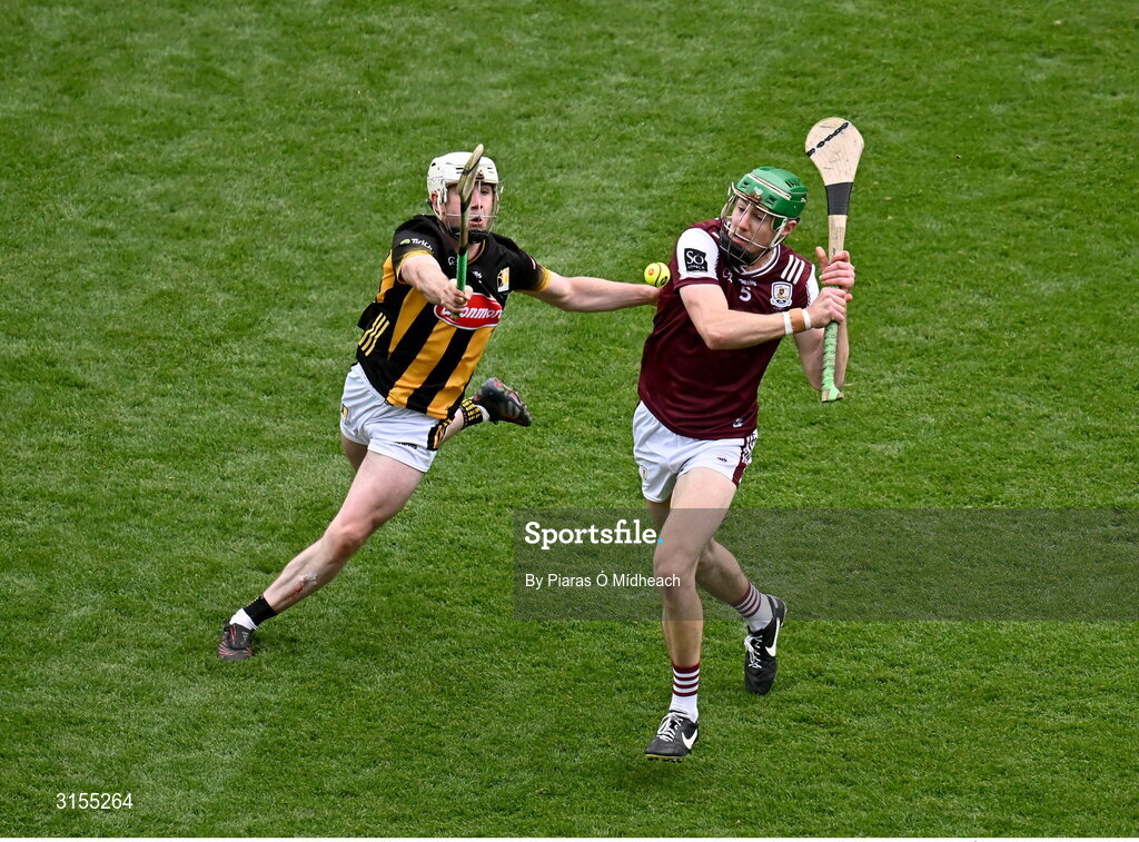 8 June 2025; Cianan Fahy of Galway in action against Jordan Molloy of Kilkenny during the Leinster GAA Senior Hurling Championship final match between Kilkenny and Galway at Croke Park in Dublin. Photo by Piaras Ó Mídheach/Sportsfile