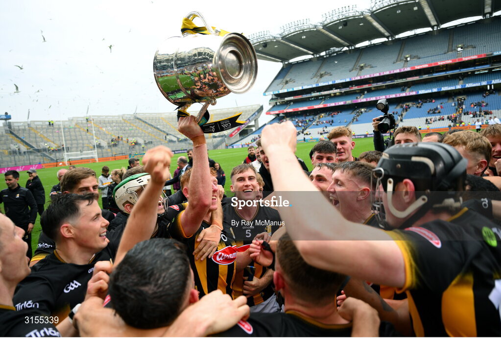 8 June 2025; Kilkenny captain John Donnelly with the Bob O'Keeffe Cup leads the celebrations after the Leinster GAA Senior Hurling Championship final match between Kilkenny and Galway at Croke Park in Dublin. Photo by Ray McManus/Sportsfile