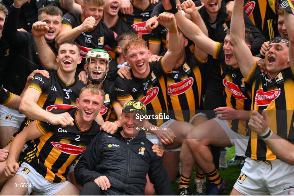 8 June 2025; Kilkenny players and kit man Rackard Cody celebrate after the Leinster GAA Senior Hurling Championship final match between Kilkenny and Galway at Croke Park in Dublin. Photo by Ray McManus/Sportsfile