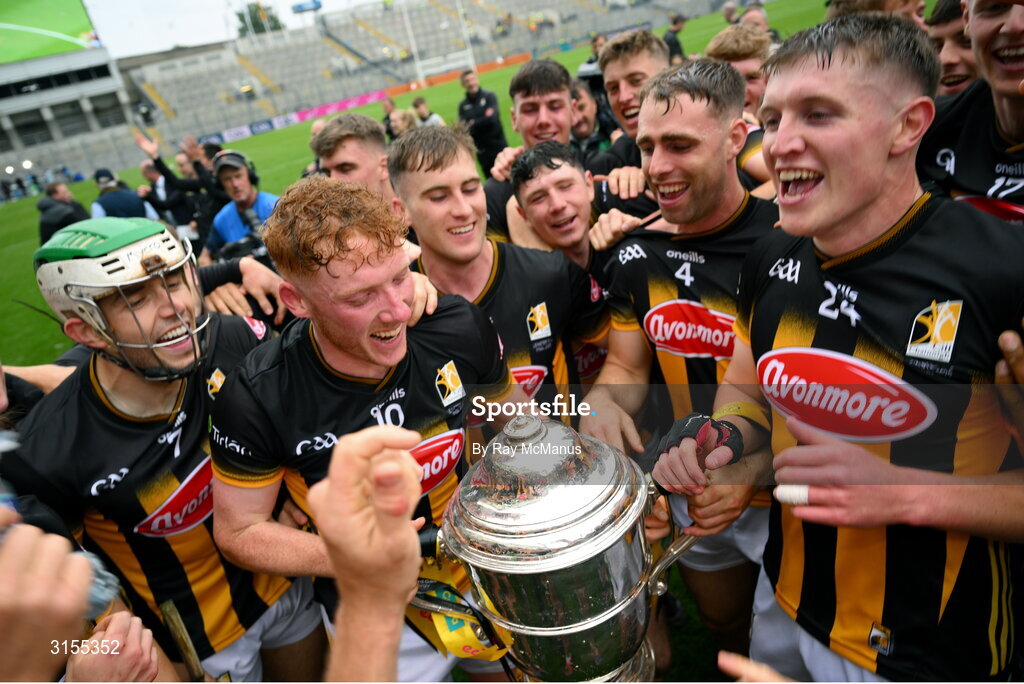 8 June 2025; Kilkenny captain John Donnelly, 10, with the Bob O'Keeffe Cup leads the celebrations after the Leinster GAA Senior Hurling Championship final match between Kilkenny and Galway at Croke Park in Dublin. Photo by Ray McManus/Sportsfile