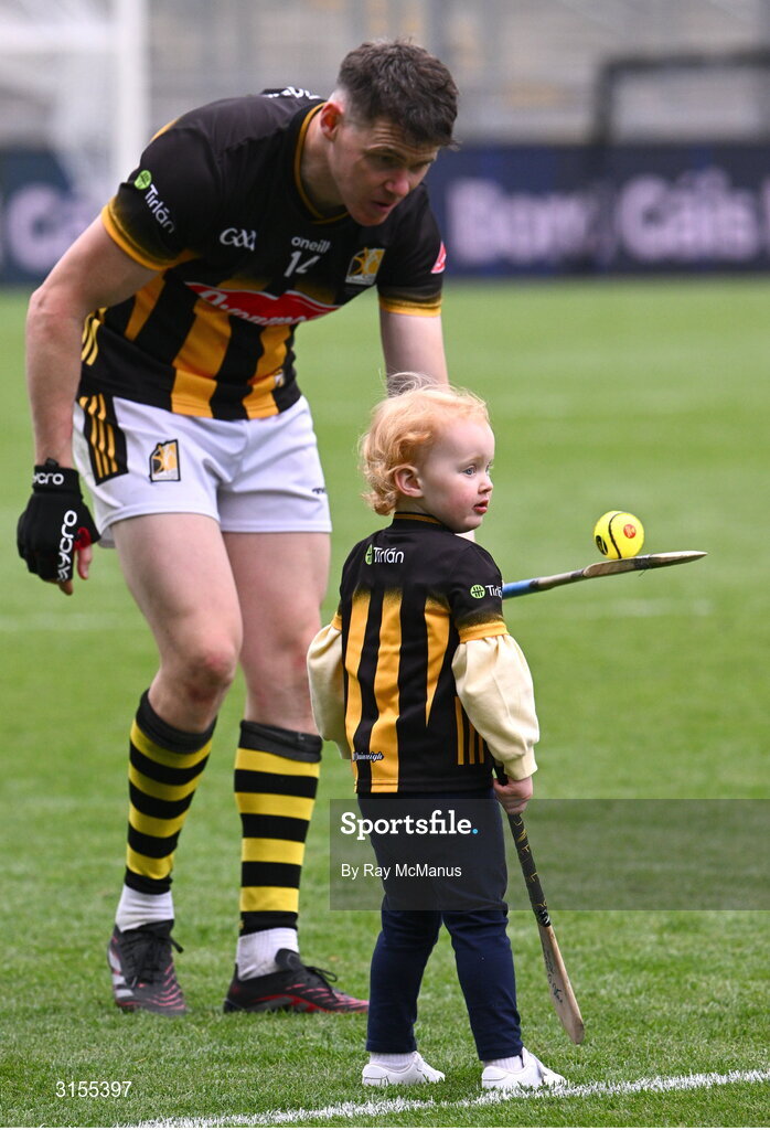 8 June 2025; TJ Reid of Kilkenny celebrates with his two and a half year old daughter Harper Mary after the Leinster GAA Senior Hurling Championship final match between Kilkenny and Galway at Croke Park in Dublin. Photo by Ray McManus/Sportsfile