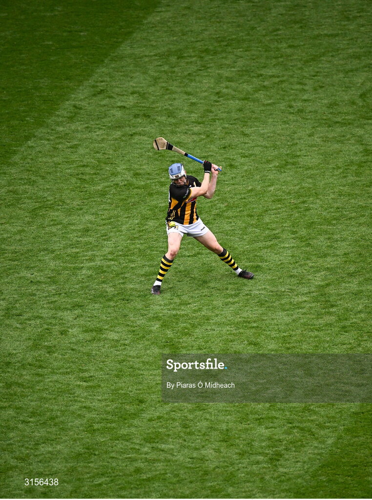 8 June 2025; TJ Reid of Kilkenny takes a free during the Leinster GAA Senior Hurling Championship final match between Kilkenny and Galway at Croke Park in Dublin. Photo by Piaras Ó Mídheach/Sportsfile