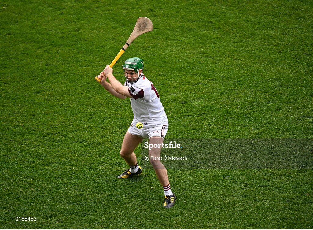 8 June 2025; Galway goalkeeper Éanna Murphy during the Leinster GAA Senior Hurling Championship final match between Kilkenny and Galway at Croke Park in Dublin. Photo by Piaras Ó Mídheach/Sportsfile