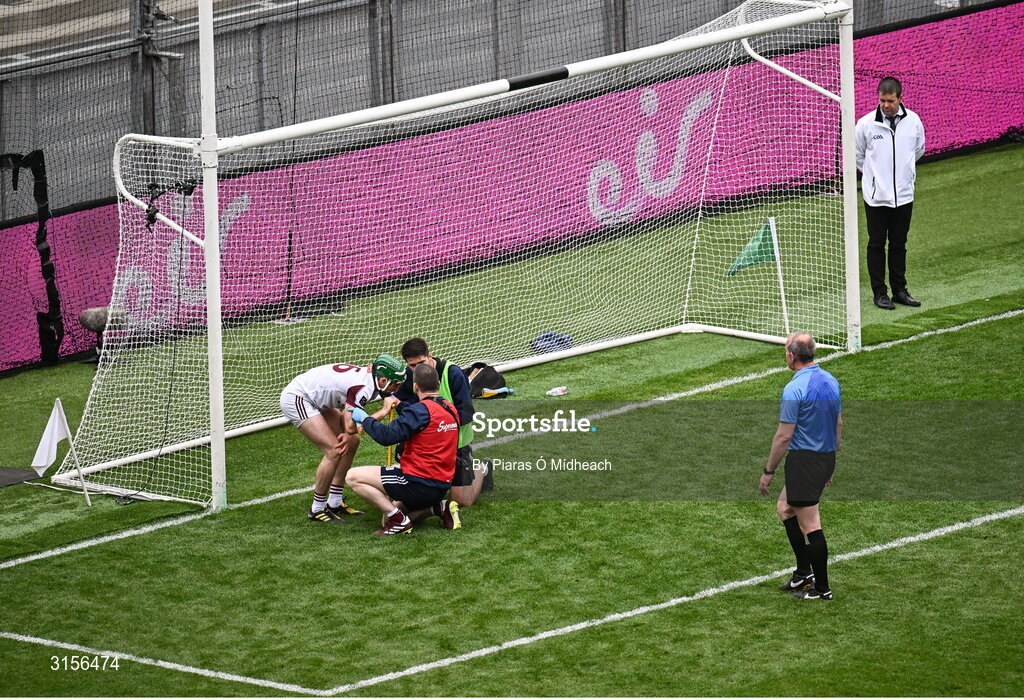 8 June 2025; Galway goalkeeper Eanna Murphy receives medical attention for an injury during the Leinster GAA Senior Hurling Championship final match between Kilkenny and Galway at Croke Park in Dublin. Photo by Piaras Ó Mídheach/Sportsfile