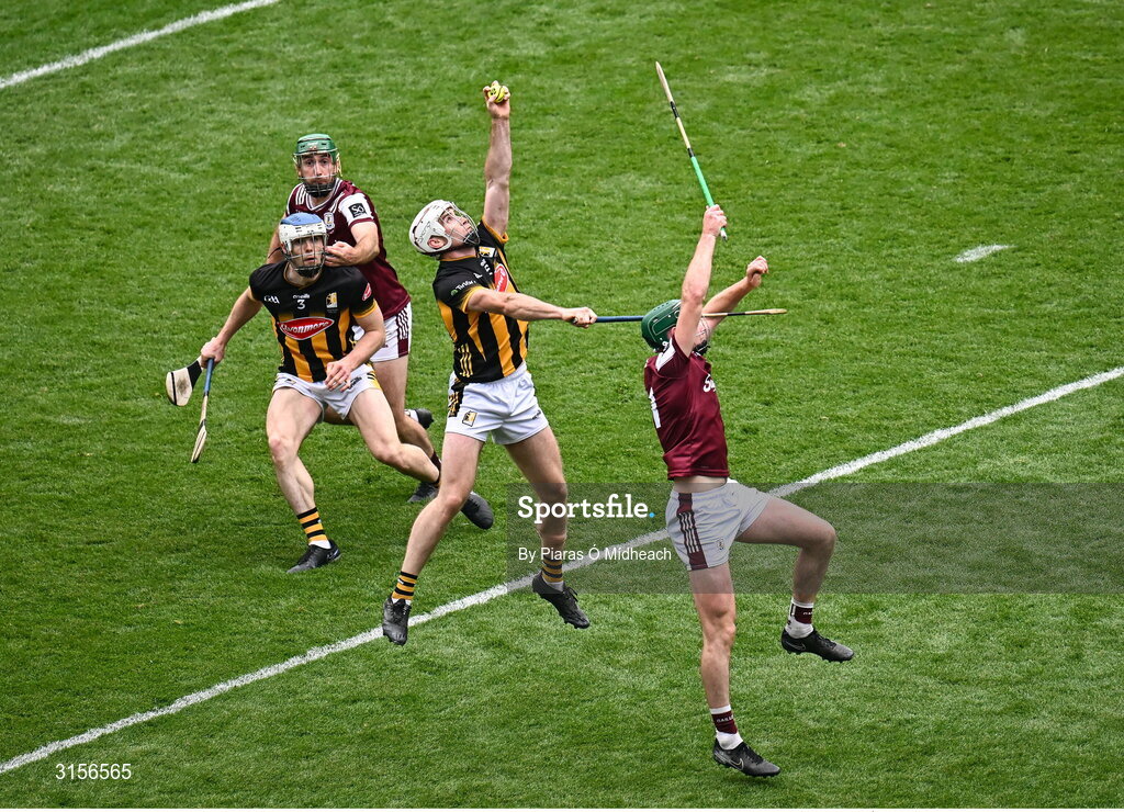 8 June 2025; Mikey Carey of Kilkenny wins possession ahead of Cathal Mannion of Galway, right, during the Leinster GAA Senior Hurling Championship final match between Kilkenny and Galway at Croke Park in Dublin. Photo by Piaras Ó Mídheach/Sportsfile