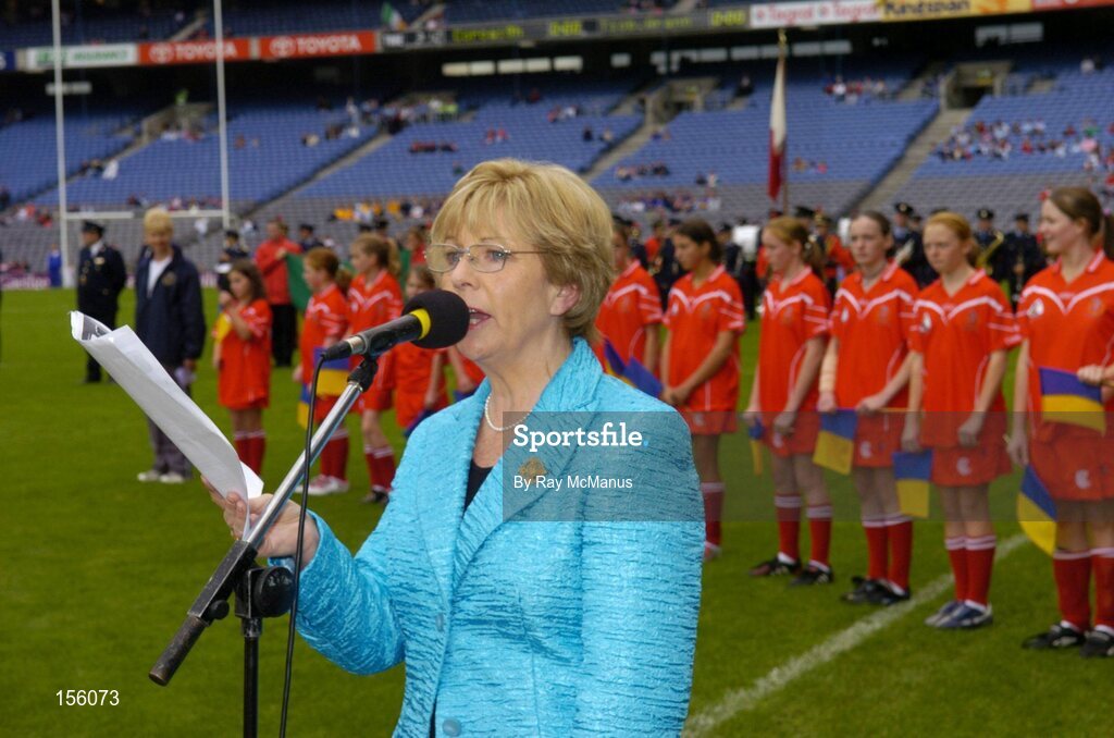 19 September 2004; Liz Howard speaking before the game. Foras na Gaeilge Senior Camogie Championship All-Ireland Final, Tipperary v Cork, Croke Park, Dublin. Picture credit; Ray McManus / SPORTSFILE
