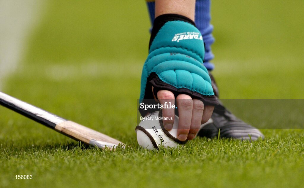 19 September 2004; A Tipperary player places the sliothar as she prepares to take a free. Foras na Gaeilge Senior Camogie Championship All-Ireland Final, Tipperary v Cork, Croke Park, Dublin. Picture credit; Ray McManus / SPORTSFILE