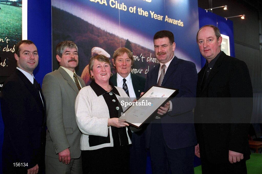 4 February 2002; Pictured at the AIB GAA Club of the Year Awards 2001 in Croke Park are Glen McCormack, AIB, Sean Farrelly, Rosena Jordan, Thomas McCabe of Kingscourt Stars, Brendan Neligan, AIB, and Robie O'Connell, Chairperson of Kinsgscourt Stars, the Cavan Club of the Year 2001. Picture credit; Ray McManus / SPORTSFILE