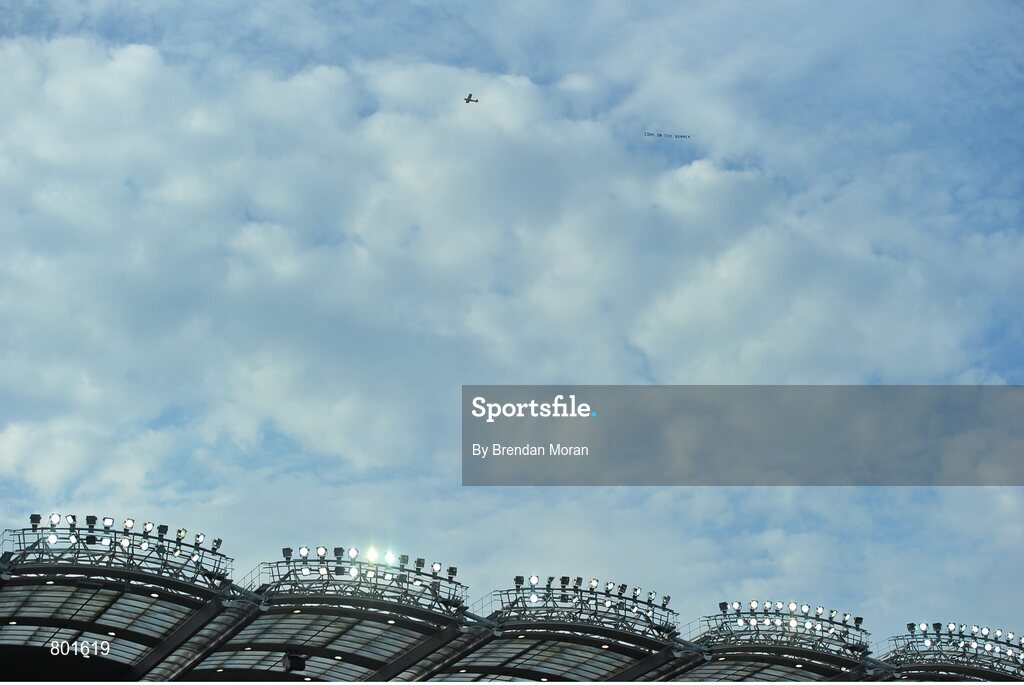 28 September 2013; A light aircraft carrying a banner supporting the Clare team flies over Croke Park before the game. GAA Hurling All-Ireland Senior Championship Final Replay, Cork v Clare, Croke Park, Dublin. Picture credit: Brendan Moran / SPORTSFILE