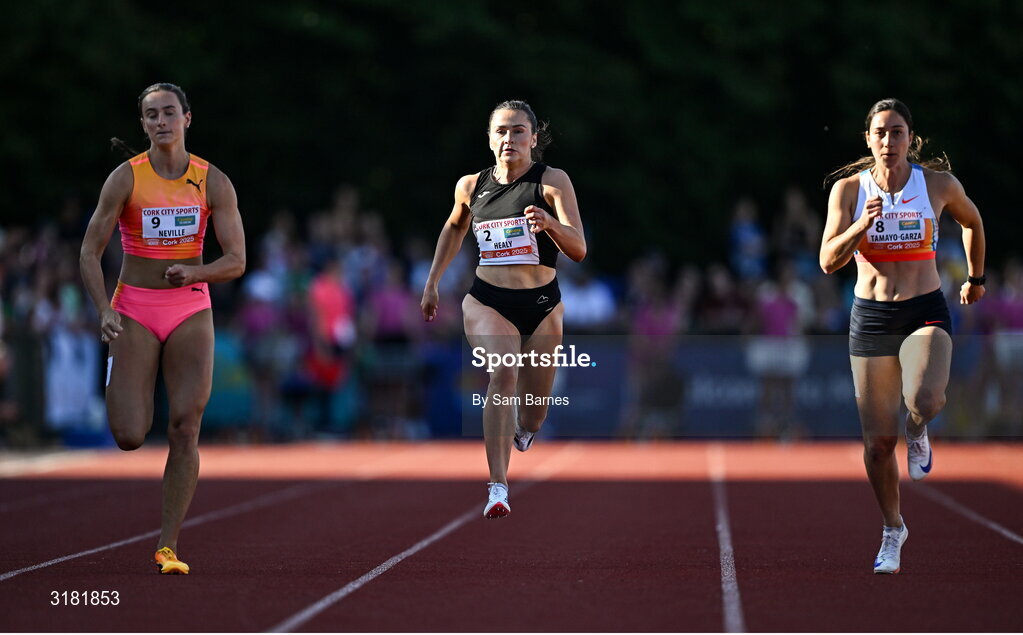 9 July 2025; Phil Healy of Ireland, centre, competes in the Centra Women's 100m during the Cork City Sports meet at MTU Arena in Cork. Photo by Sam Barnes/Sportsfile