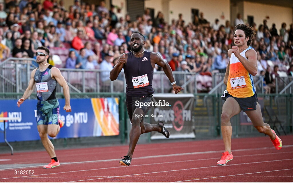 9 July 2025; Ian Kerr of Bahamas, centre, and Calab Law of Australia compete in the CETB Men's 200m Race during the Cork City Sports meet at MTU Arena in Cork. Photo by Sam Barnes/Sportsfile