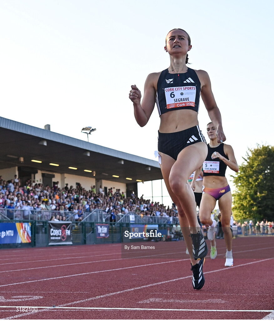 9 July 2025; Hannah Segrave of Great Britain competes in the Cork County Council Women's 800m during the Cork City Sports meet at MTU Arena in Cork. Photo by Sam Barnes/Sportsfile