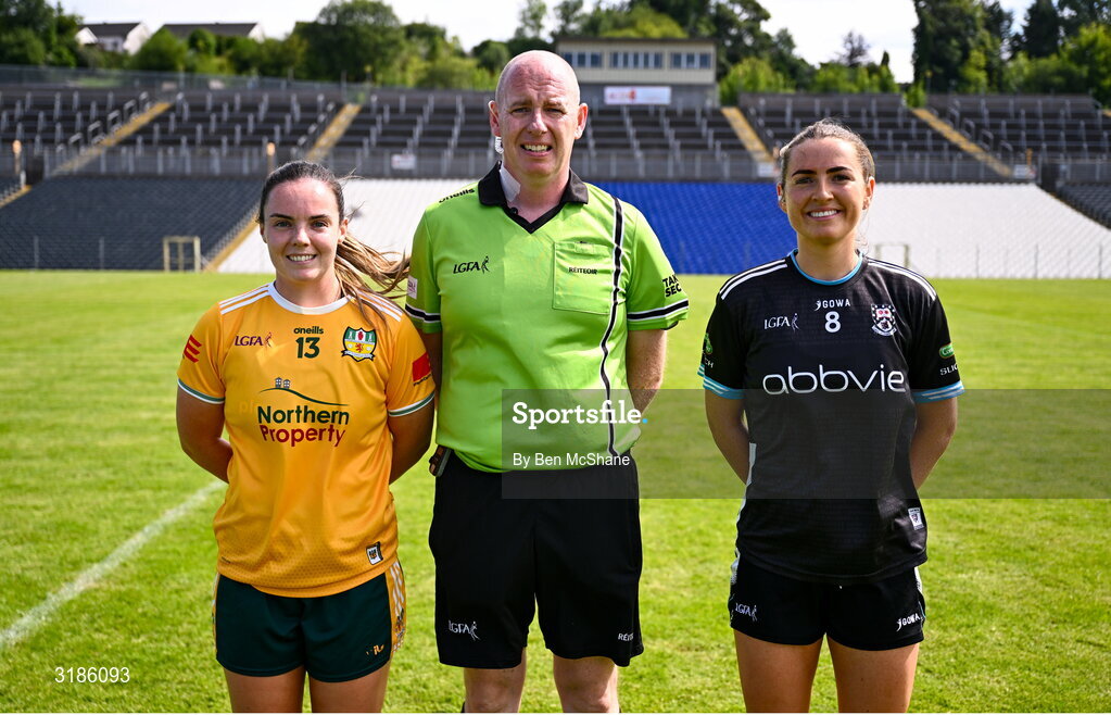13 July 2025; Referee Paul McCaughey with Antrim captain Bronagh Devlin, left, and Sligo captain Sinead Regan before the TG4 All-Ireland Ladies Football Junior Championship semi-final match between Antrim and Sligo at St Tiernach’s Park in Clones, Monaghan. Photo by Ben McShane/Sportsfile