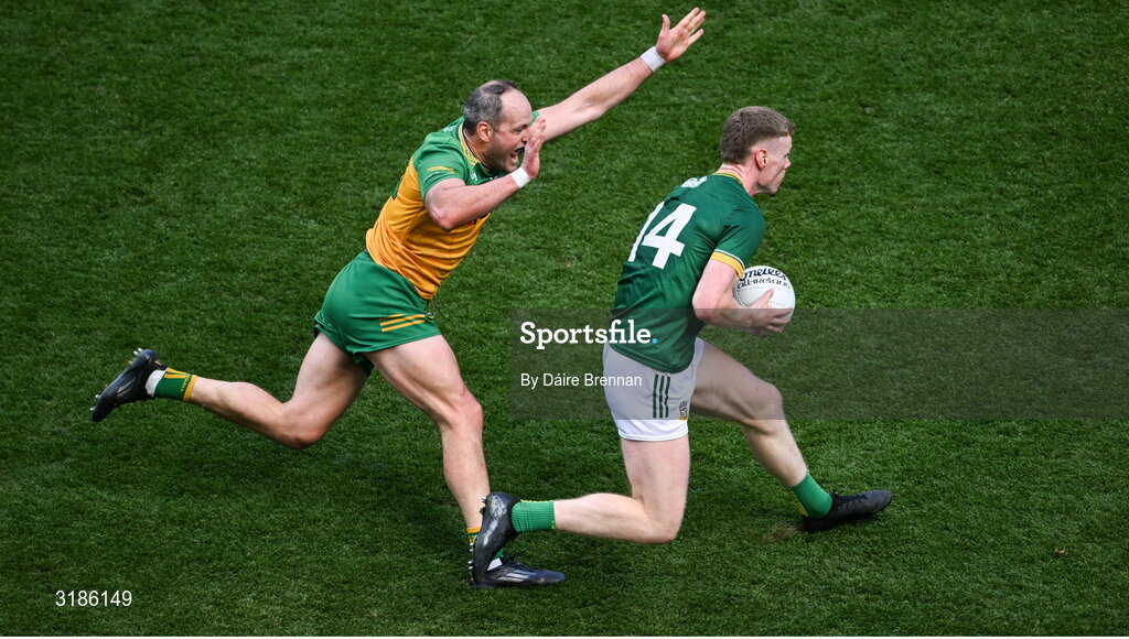 13 July 2025; Mathew Costello of Meath in action against Michael Murphy of Donegal during the GAA Football All-Ireland Senior Championship semi-final match between Meath and Donegal at Croke Park in Dublin. Photo by Daire Brennan/Sportsfile